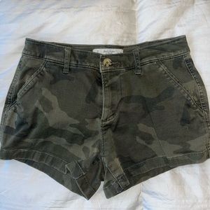 Size 0 Abercrombie Camo Shorts